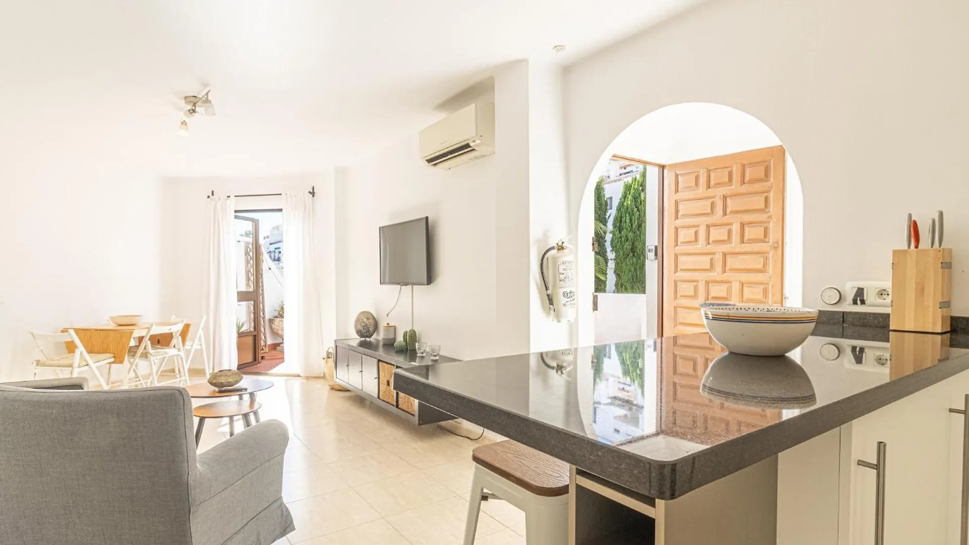 Apartment Capistrano Playa, 2 Bedroom & Free Wi-Fi Nerja