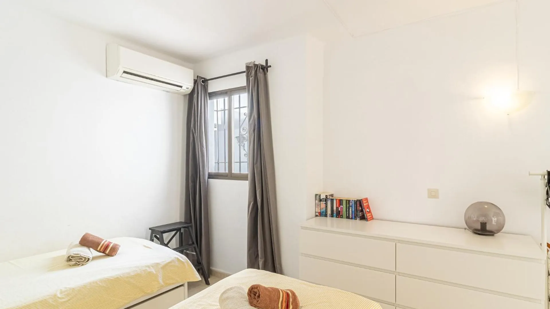 Apartment Capistrano Playa, 2 Bedroom & Free Wi-Fi Nerja Spain